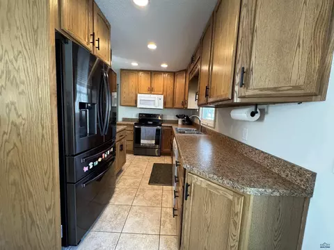 3605 Maple Ave, Rapid City, SD 57701 photo 6
