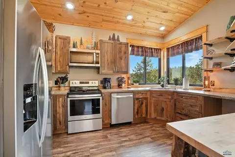 Kitchen - 21304 Wasp Rd, Lead, SD 57754 photo 1 of 4