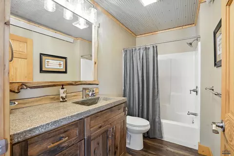 Bath - 21304 Wasp Rd, Lead, SD 57754 photo 1 of 2
