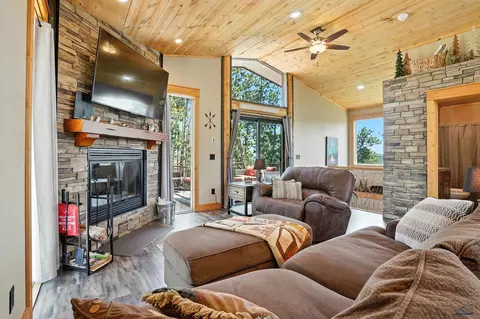 Living - 21304 Wasp Rd, Lead, SD 57754 photo 4 of 4