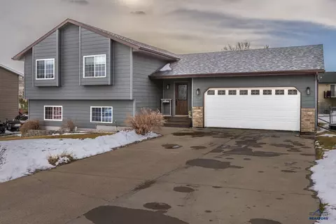 8551 Stables Dr, Piedmont, SD 57769