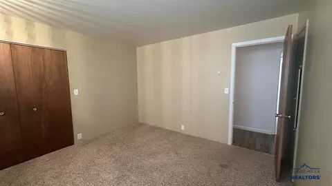 Bedroom - 1001 E St, Edgemont, SD 57735 photo 2 of 2