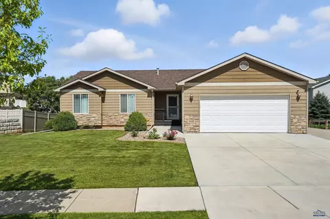 4132 Portrush Rd, Rapid City, SD 57702