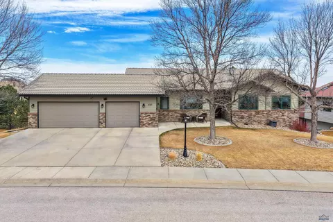4137 Augusta Dr, Rapid City, SD 57703