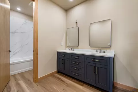 Bath - 11829 Valley View Cir, Spearfish, SD 57783 photo 4 of 4