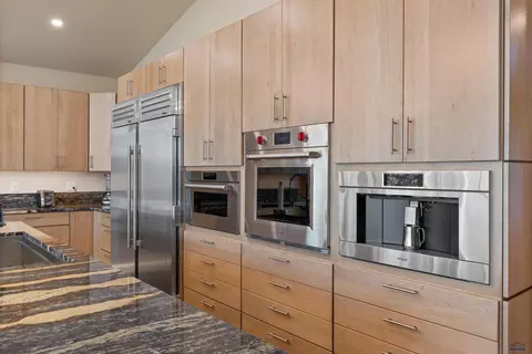 Kitchen - 11829 Valley View Cir, Spearfish, SD 57783 photo 6 of 7