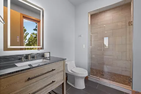 Bath - 11829 Valley View Cir, Spearfish, SD 57783 photo 3 of 4