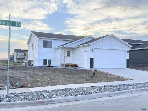 4181 Mcintosh Ln, Rapid City, SD 57703