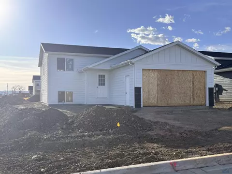 4181 Mcintosh Ln, Rapid City, SD 57703