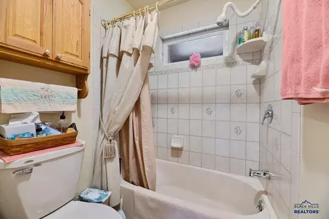Bath - 20842 Legacy, Sturgis, SD 57785 photo 3 of 4