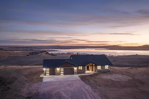 13307 Sunup Ln, Hot Springs, SD 57747