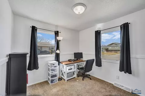 321 E Liberty, Rapid City, SD 57701 photo 11