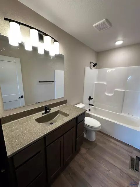 Bath - 620 Bull Run Dr, Box Elder, SD 57719 photo 4 of 4