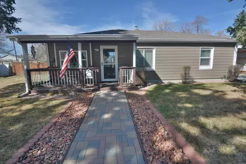 1109 N 7th St, Rapid City, SD 57701