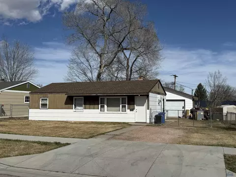 2834 Willow Ave, Rapid City, SD 57701