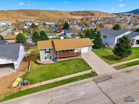 708 S 31st St, Spearfish, SD 57783 photo 3