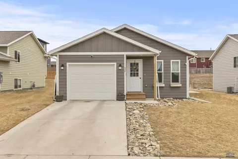 524 Diamond Ridge Blvd, Rapid City, SD 57703