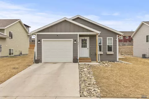 524 Diamond Ridge Blvd, Rapid City, SD 57703