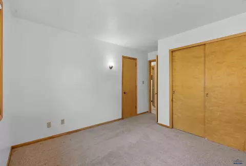 Bedroom - 709 Hustead St, Wall, SD 57790 photo 4 of 6