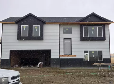464 Alpha Ave, Box Elder, SD 57719