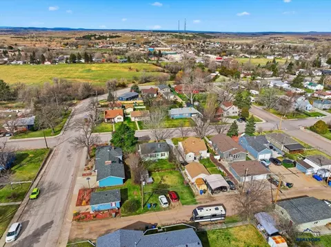 1003 Perkins St, Belle Fourche, SD 57717 photo 19