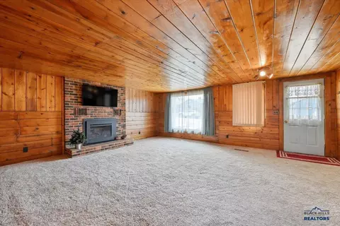 1003 Perkins St, Belle Fourche, SD 57717 photo 12