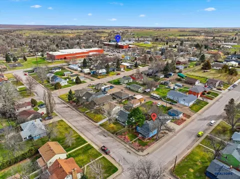 1003 Perkins St, Belle Fourche, SD 57717 photo 24