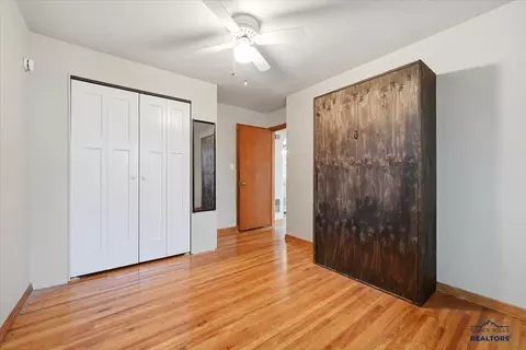 1003 Perkins St, Belle Fourche, SD 57717 photo 2