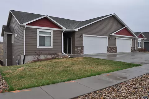 3029 Hoefer Ave, Rapid City, SD 57701