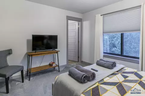 Bedroom - 21266 Ridgewood Tr, Lead, SD 57754 photo 3 of 5
