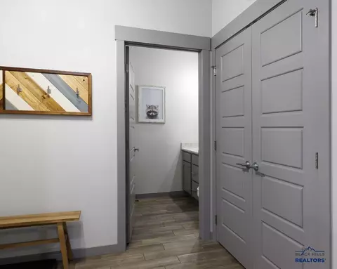 Entry Way - 21266 Ridgewood Tr, Lead, SD 57754 photo 2 of 5
