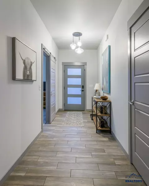 Entry Way - 21266 Ridgewood Tr, Lead, SD 57754 photo 1 of 5