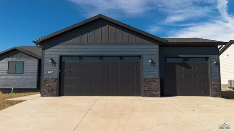 Exterior - 627 Bull Run Dr, Box Elder, SD 57719 photo 3 of 4
