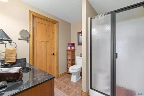 Bath - 20723 Morning Star Rd, Lead, SD 57754 photo 4 of 5
