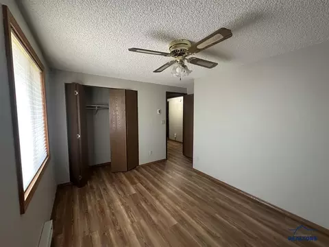 Bedroom - 1104 C St, Edgemont, SD 57735 photo 5 of 7