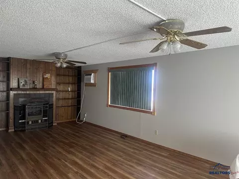 Living - 1104 C St, Edgemont, SD 57735 photo 2 of 5
