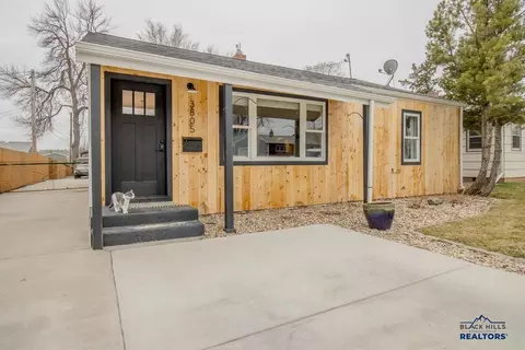 3805 W Omaha, Rapid City, SD 57702
