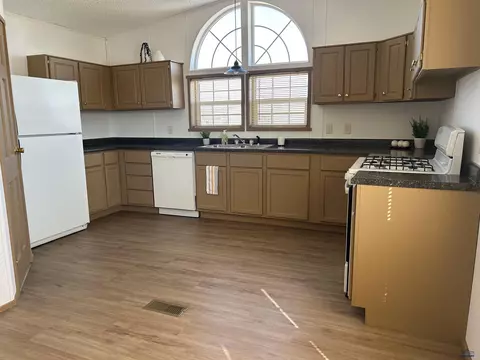 Kitchen - 300 E Main, Hermosa, SD 57744 photo 2 of 4