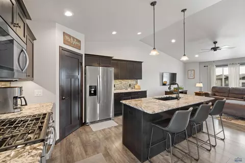 Kitchen - 556 Antietam Dr, Box Elder, SD 57719 photo 3 of 4