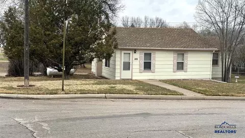 1846 Baltimore Ave, Hot Springs, SD 57747