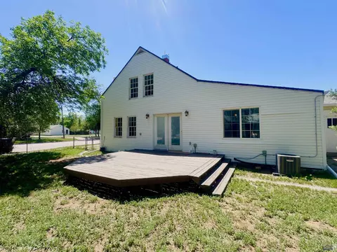 1710 Albany Ave, Hot Springs, SD 57747