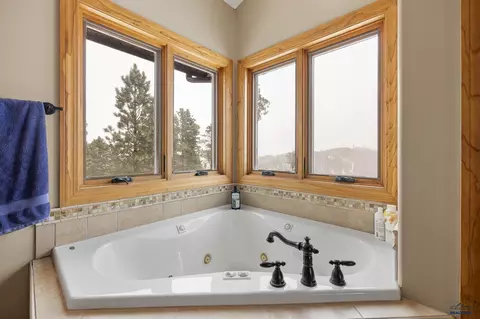 Bath - 21156 Maine Rd, Sturgis, SD 57785 photo 1 of 5