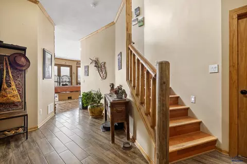 Entry Way - 21156 Maine Rd, Sturgis, SD 57785 photo 2 of 7