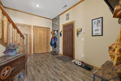 Entry Way - 21156 Maine Rd, Sturgis, SD 57785 photo 1 of 7
