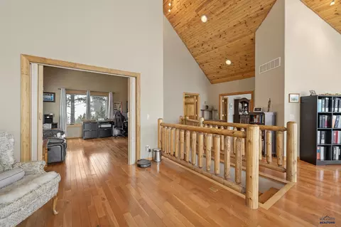 Entry Way - 21156 Maine Rd, Sturgis, SD 57785 photo 4 of 7