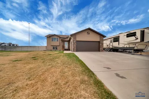 14839 Fox Trl, Box Elder, SD 57719