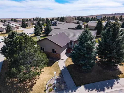 3459 Willowbend Rd, Rapid City, SD 57703