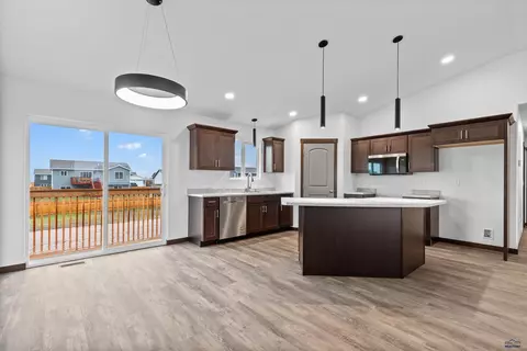 604 Bull Run Dr, Box Elder, SD 57719 photo 6