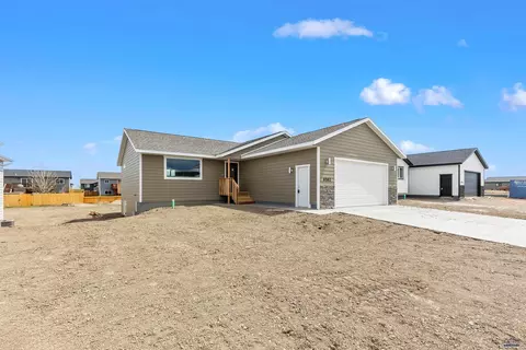 604 Bull Run Dr, Box Elder, SD 57719 photo 2