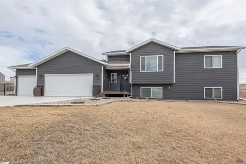 305 Bear Tooth Dr, Box Elder, SD 57719